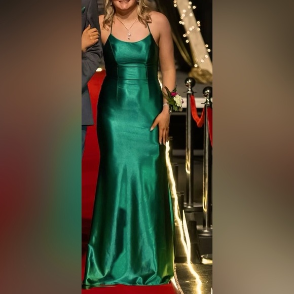 Faviana Glamour formal dress size 6 - Picture 1 of 9